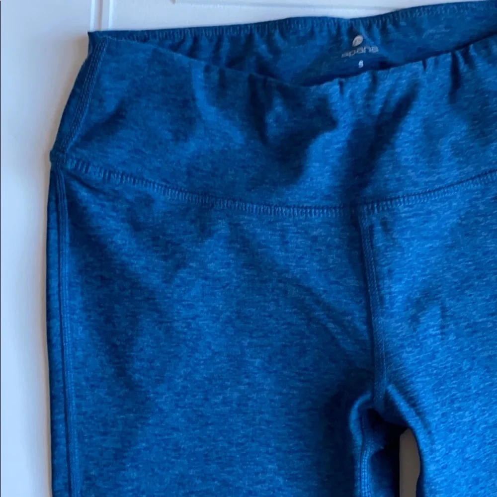 Apana Yoga Cropped Cutout Leggings S - Picture 5 of 5